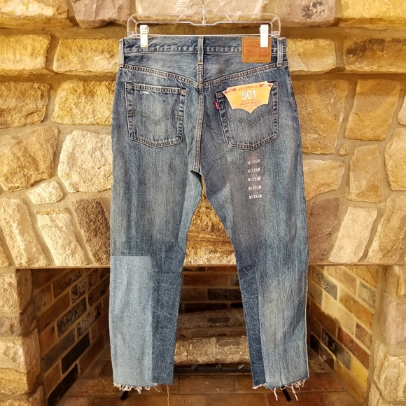 Levi's 501 Straight Leg Crop Ankle Jeans W28 L27 - Picture 3 of 8